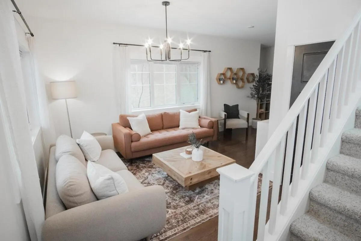 Holiday home Downtown Kingbed 4Br Fireplace Bikelane Edmonton