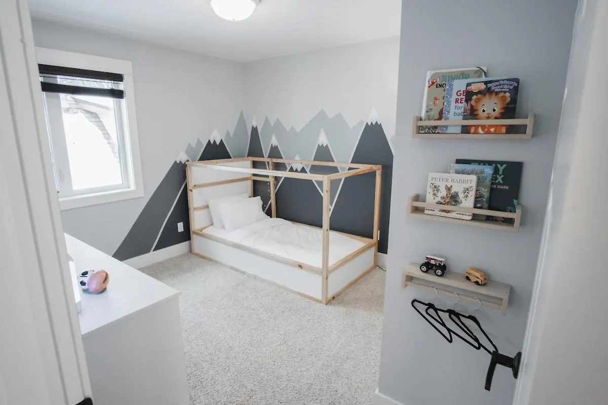 Downtown Kingbed 4Br Fireplace Bikelane Edmonton