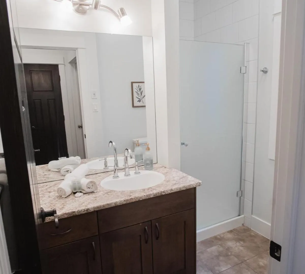 Downtown Kingbed 4Br Fireplace Bikelane Edmonton