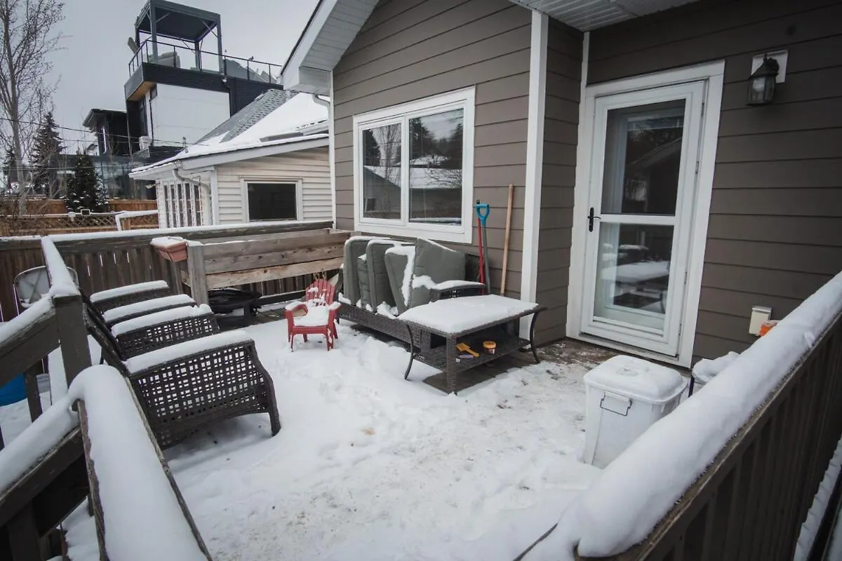 Downtown Kingbed 4Br Fireplace Bikelane Edmonton Holiday home