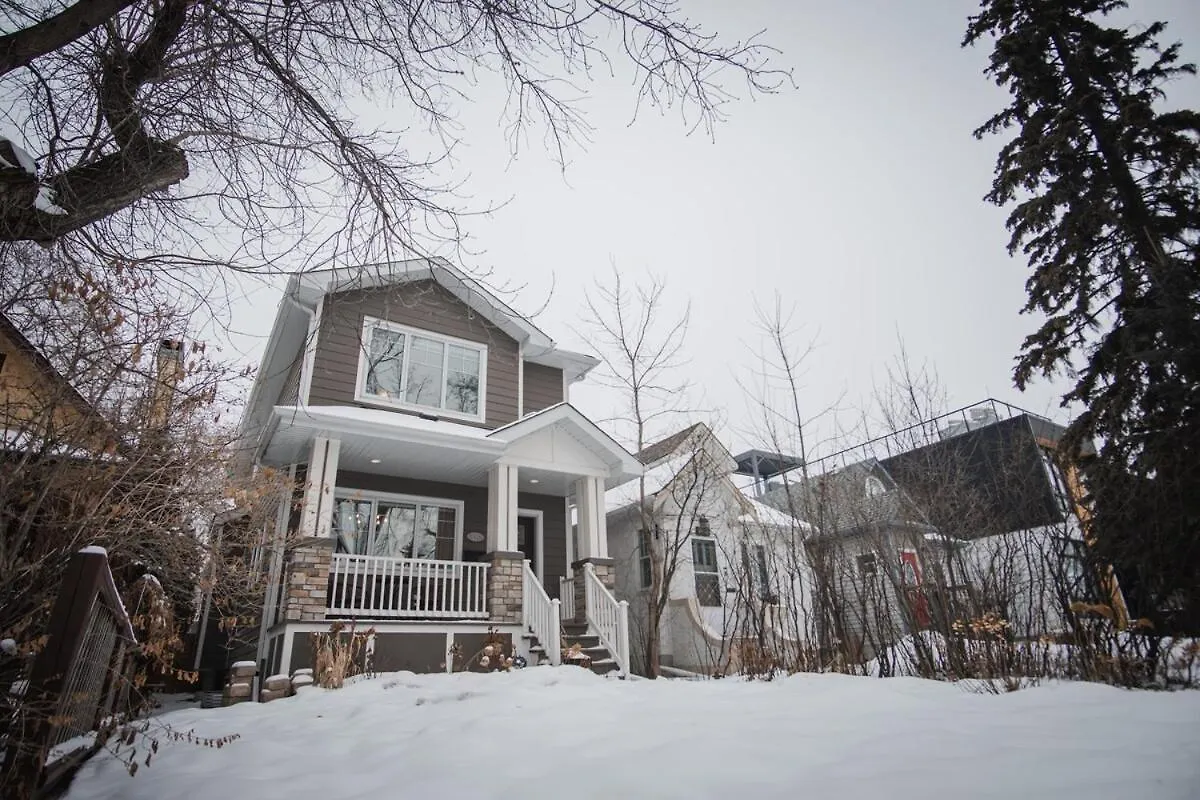 Holiday home Downtown Kingbed 4Br Fireplace Bikelane Edmonton